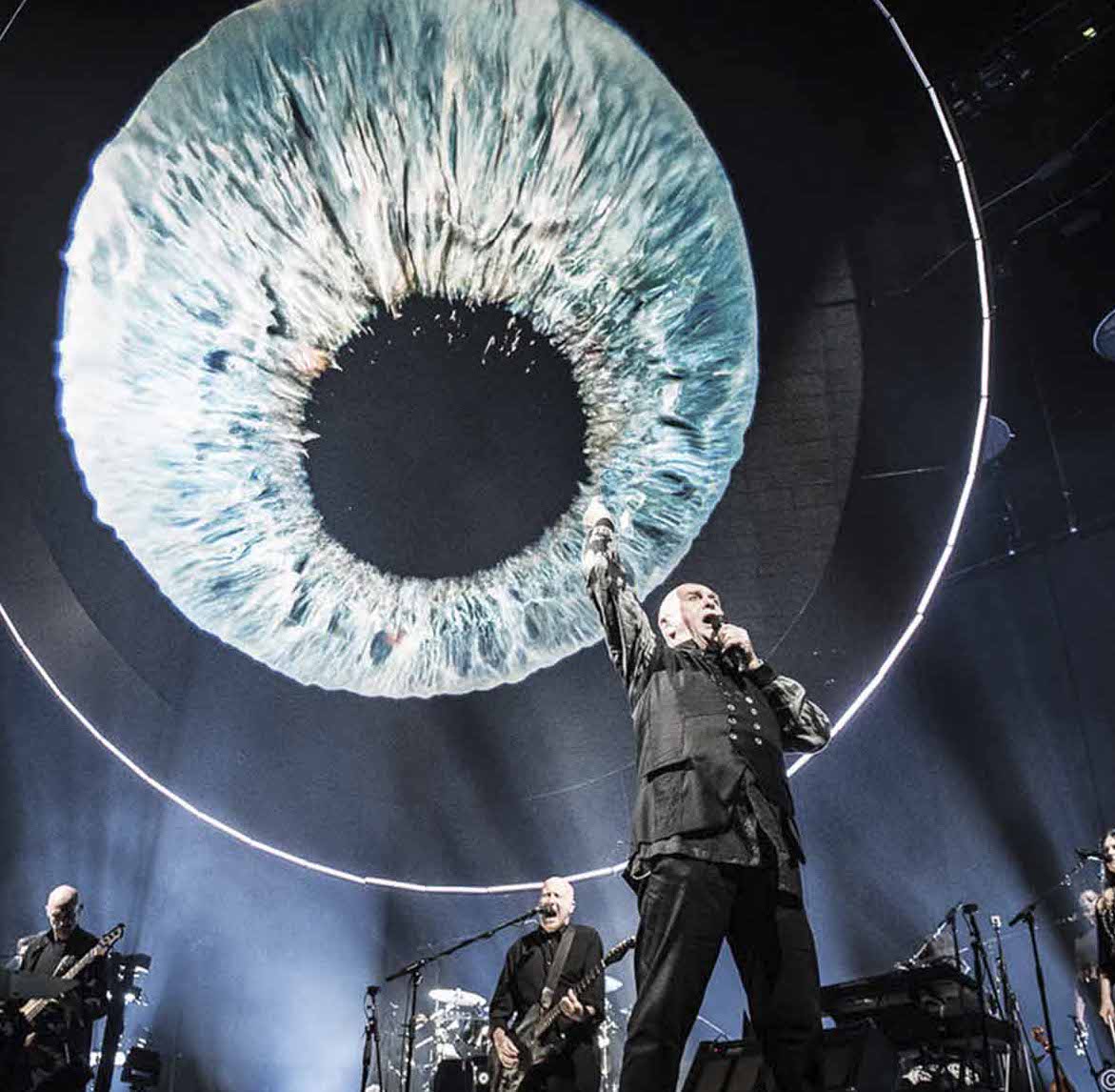 still of peter gabriel world toor