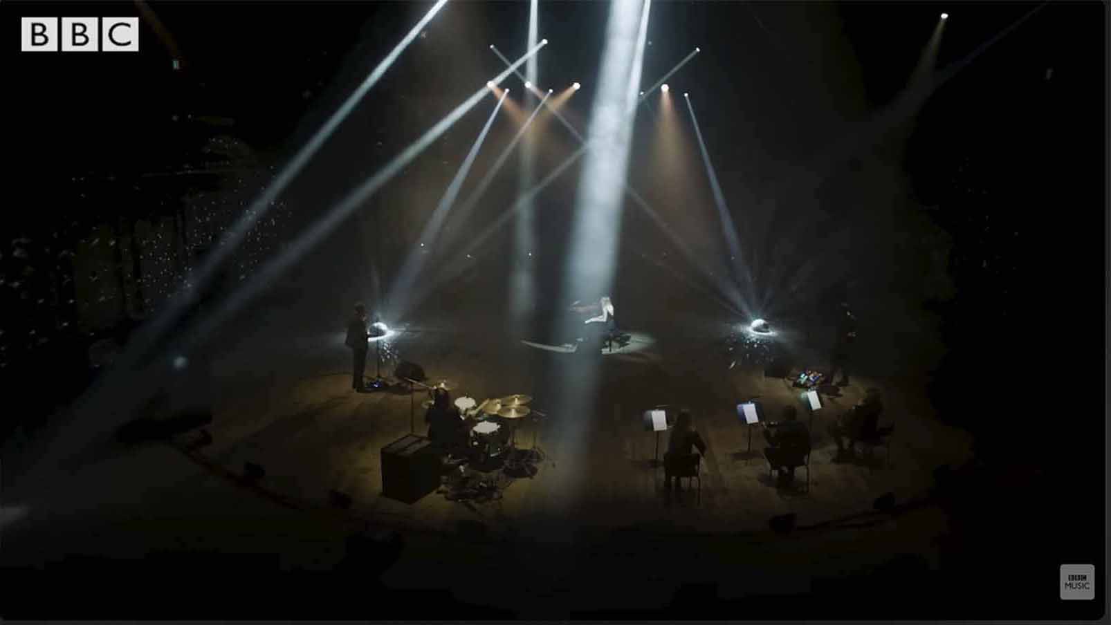 still of wolf alice on jools holland in 2022